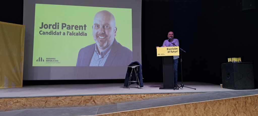 esquerraolesa's tweet photo. Moltíssimes gràcies a totes i tots per acompanyar-nos. El camí es mes fàcil si el fas acompanyat de la gent que estimes.
#escrivimelfutur #esquerraolesa #alcaldable #alcostatdelagent https://t.co/AiWMOqP5Vo