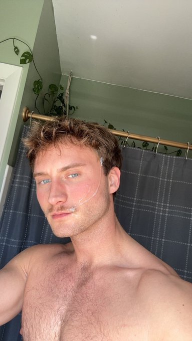 always thought i looked better with my face full of cum😈 https://t.co/WJPTNryFQW