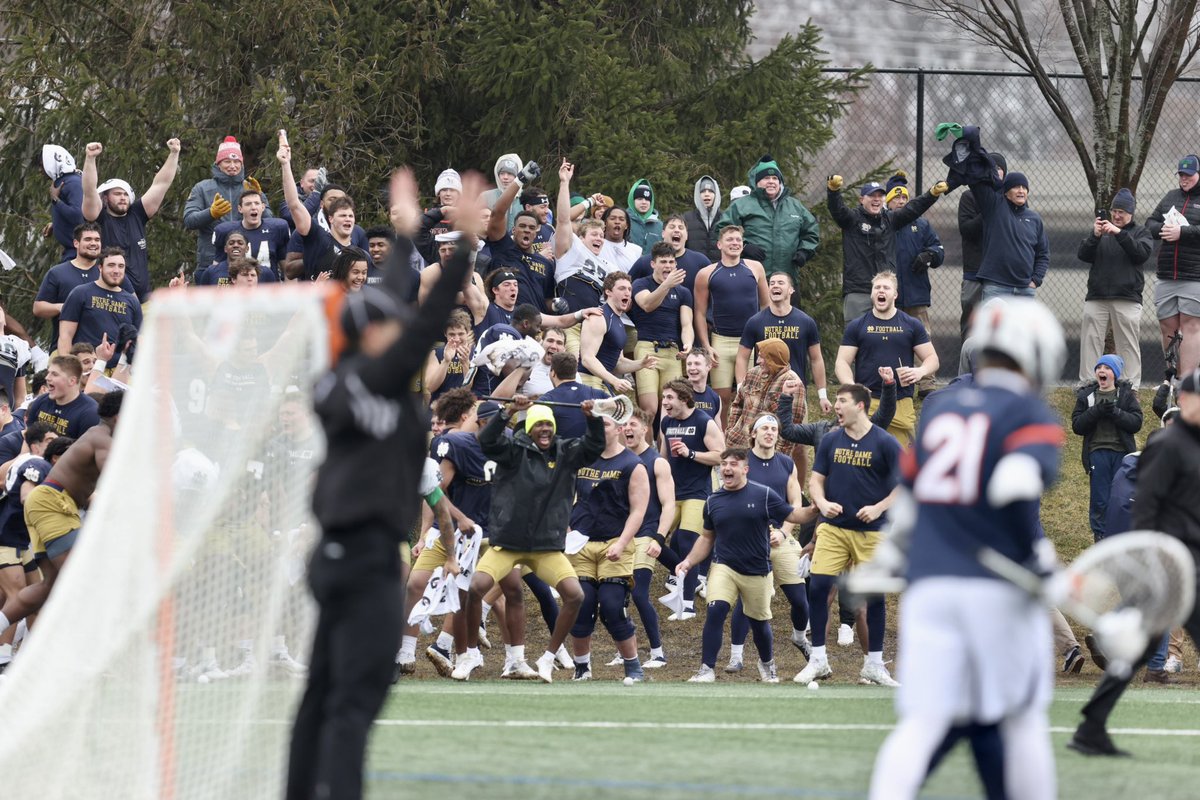 NDFootball's tweet photo. FOR THE BOYS

@NDlacrosse 

#GoIrish☘️ https://t.co/VU9mTVFHZR