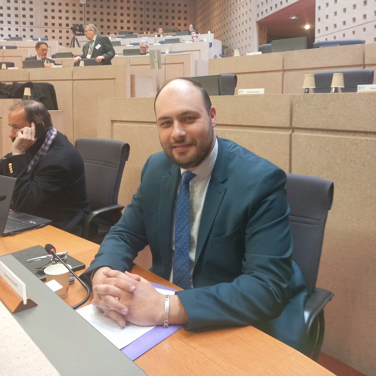 Session plénière du conseil régional des Pays de la Loire, à Nantes. J'y ai présenté, pour le groupe RN, un vœu en faveur d'un moratoire régional sur les zones à faibles émissions (ZFE).
#RNPdL #DirectPdL #Pollution #Automobilistes