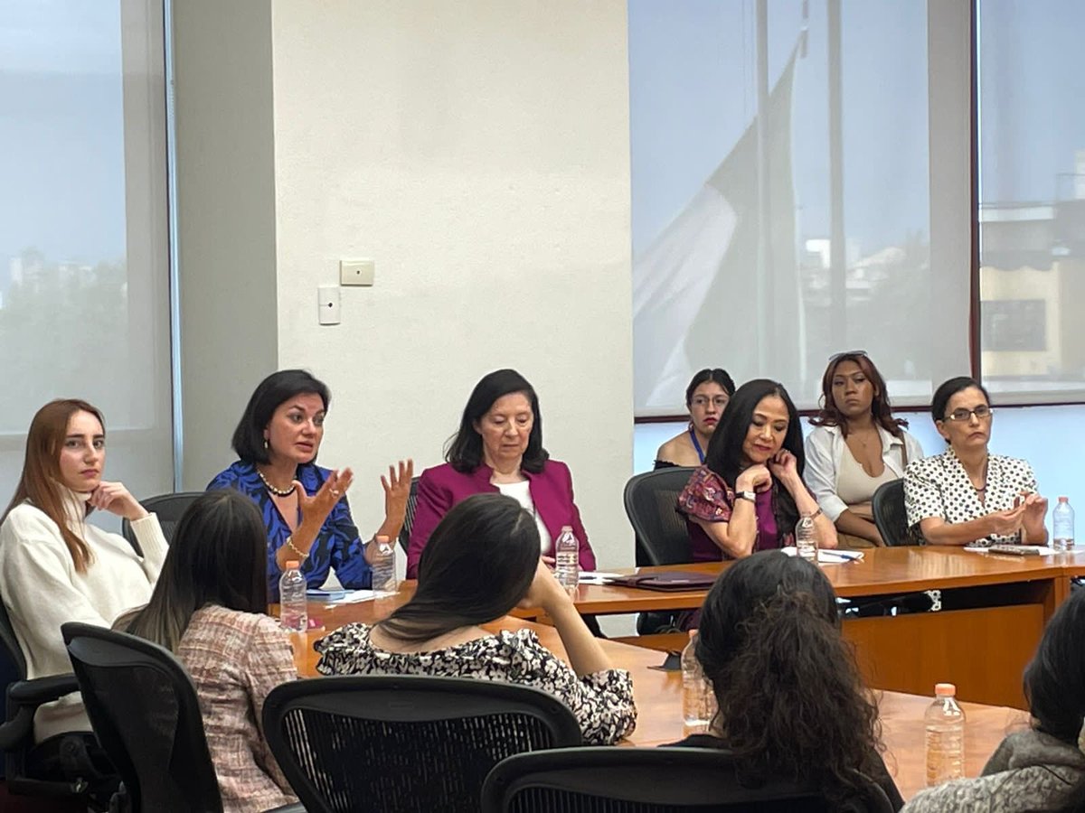 Jennifer Feller on Twitter "Feliz de ser parte de este panel de CreciendoJuntas 8M con