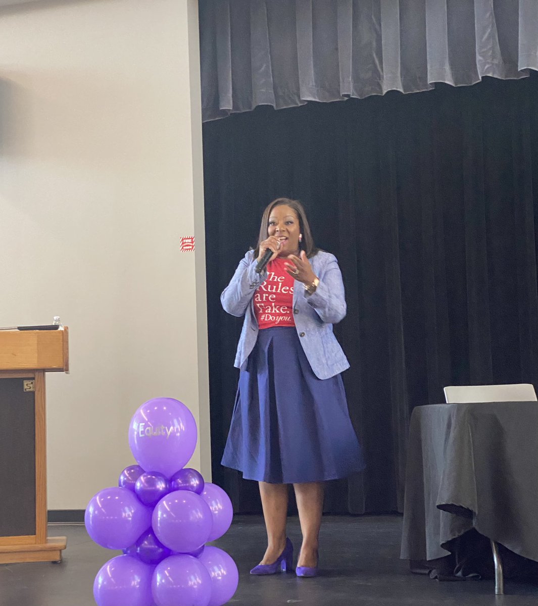 R4TCWSE's tweet photo. 🔥Our #keynote speaker and #shehero @Only1sheleah doing her thing! Attendees are in for a treat! 

#R4TCWSE23 #WomensHistoryMonth #Leadership #WomenNetwork #DoYou #SheLeaders https://t.co/lwC70wjgk0