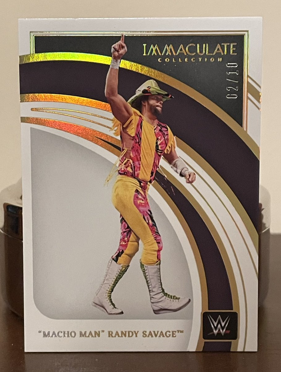 Axel_Foley13's tweet photo. With the addition of this Immaculate Gold /10 only the Platinum 1/1 eludes me. #machoman #thehobby #wrestlingcards #panini #wwepanini #immaculate #goldparallel https://t.co/9zQfLONFCS