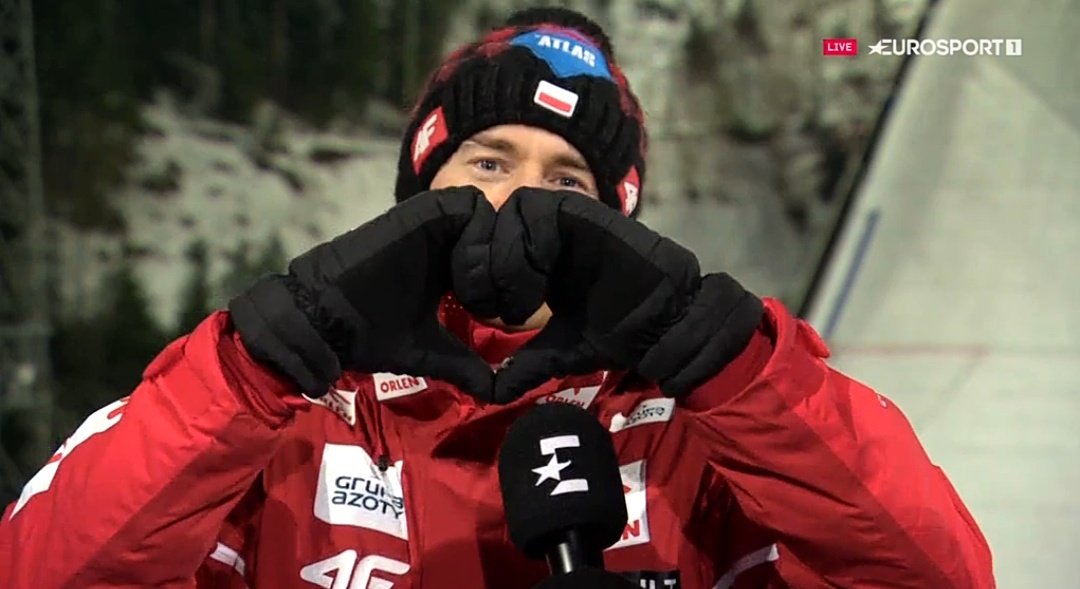 kamyczkowe's tweet photo. Kamil:"Podium oczywiście dedykujemy Dawidowi i Martusi! Sercem jesteśmy z Wami 🫶" 
#skijumpingfamily
Eurosport https://t.co/e2WEqwZ5UN