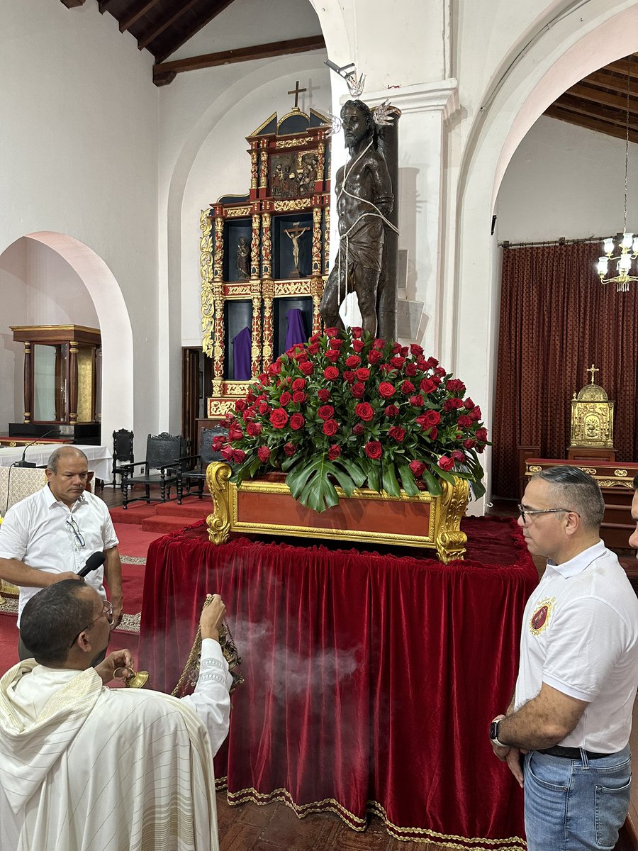 gonzaloarzuzat's tweet photo. Hoy seguimos fieles a la tradición, cumpliendo con el legado de nuestra fe y acompañamos la intronización de Santo Ecce Homo,  patrono de nuestra amada Valledupar. #caballerosdejesus https://t.co/qMNEKqOdjl