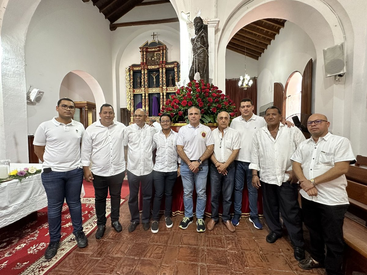gonzaloarzuzat's tweet photo. Hoy seguimos fieles a la tradición, cumpliendo con el legado de nuestra fe y acompañamos la intronización de Santo Ecce Homo,  patrono de nuestra amada Valledupar. #caballerosdejesus https://t.co/qMNEKqOdjl
