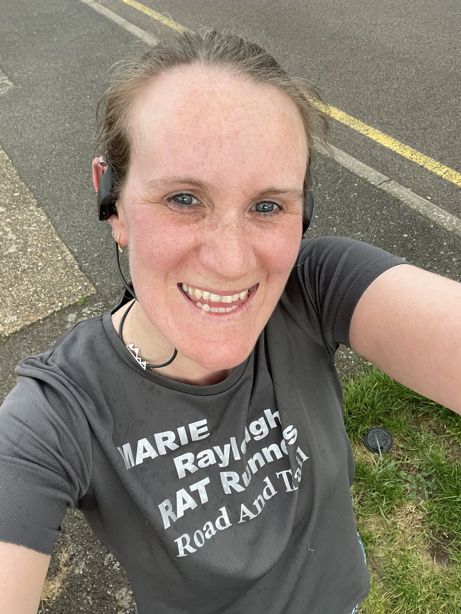 mariemcentee3's tweet photo. Finishing my lap for the @finishlinefund virtual relay today 😊🏃🏽‍♀️😊🏃🏽‍♀️ and just missed the rain! Luck of the draw with my time slot! 

#finishlinefund #virtualrelay #rayleighRATs #running #raisingmoney #worthycause https://t.co/FmZB4MyVpa