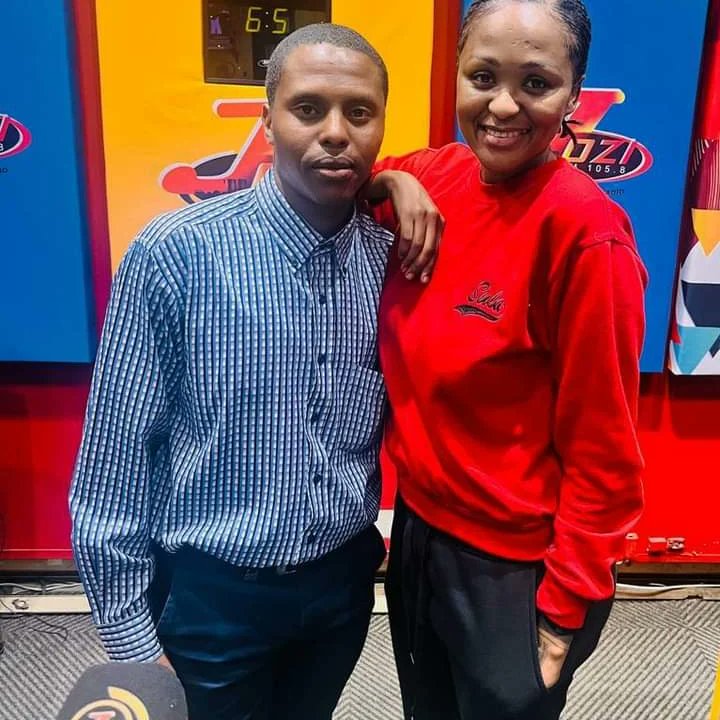Tedtebogo's tweet photo. https://t.co/9tyxKdWuaj
Ted at Jozi FM on the #AfternoonFix with Refiloe &amp; Vee to promote The Black &amp; White Album, were he collaborated with Vantoekaaf also from Addicted Group Recordings, He is also promoting his solo Deep house music album titled Pleasure. #BrainsBehindTheMusic https://t.co/SyeTakjUWA