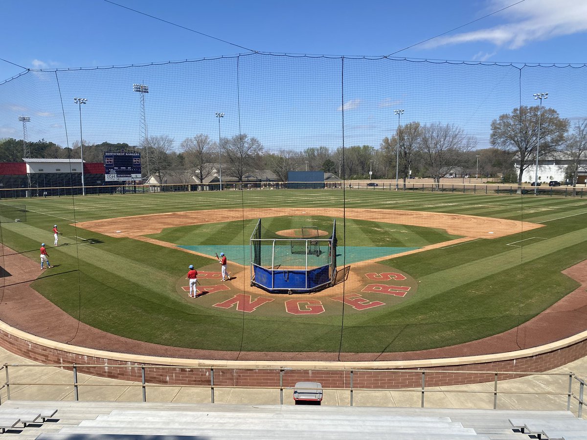 NWCCBaseball's tweet image. This is why @diamonddesign14 and Charles Brunetti are the best in the business! 2-3 inch flood 12 hours ago and not only playing today but taking pre-game BP on it!  #rangerup #raincantstopthis #maccc