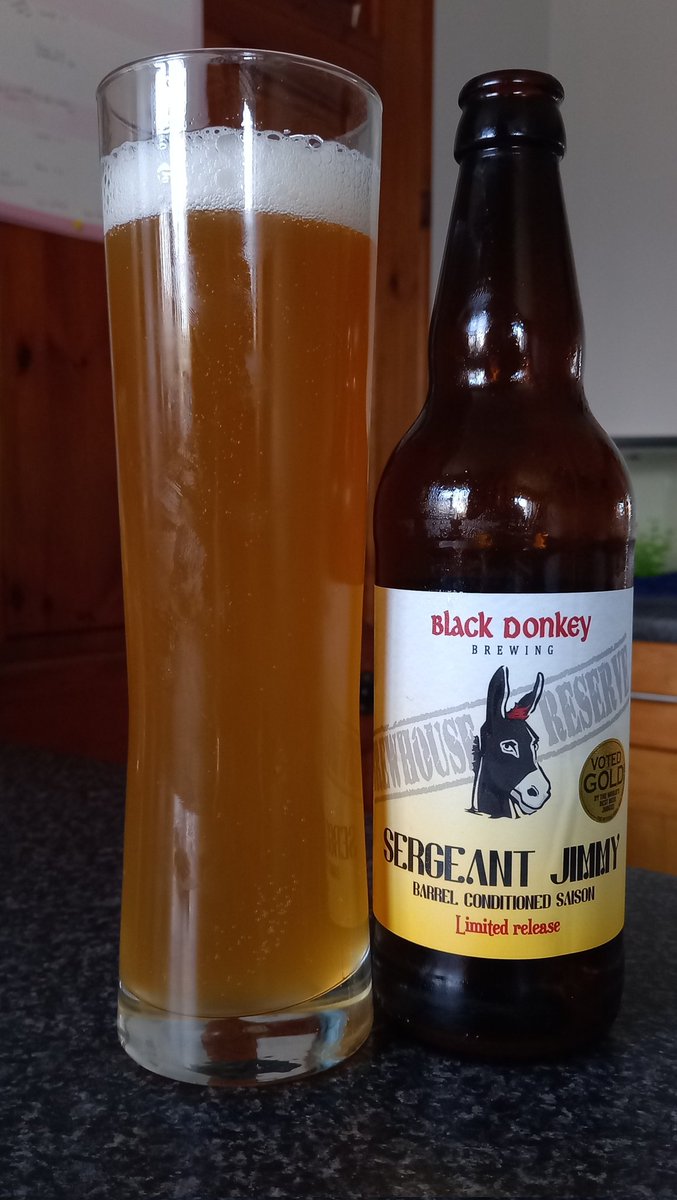 craig1scotty's tweet photo. Absolutely superb as always #SergeantJimmy g8 to taste again must be my 3/4 box from @BlackDonkeyBeer 7.7% cheers everyone #DrinkIrish #supportcraftbeer #craftbeer https://t.co/KGWtDhB6ub