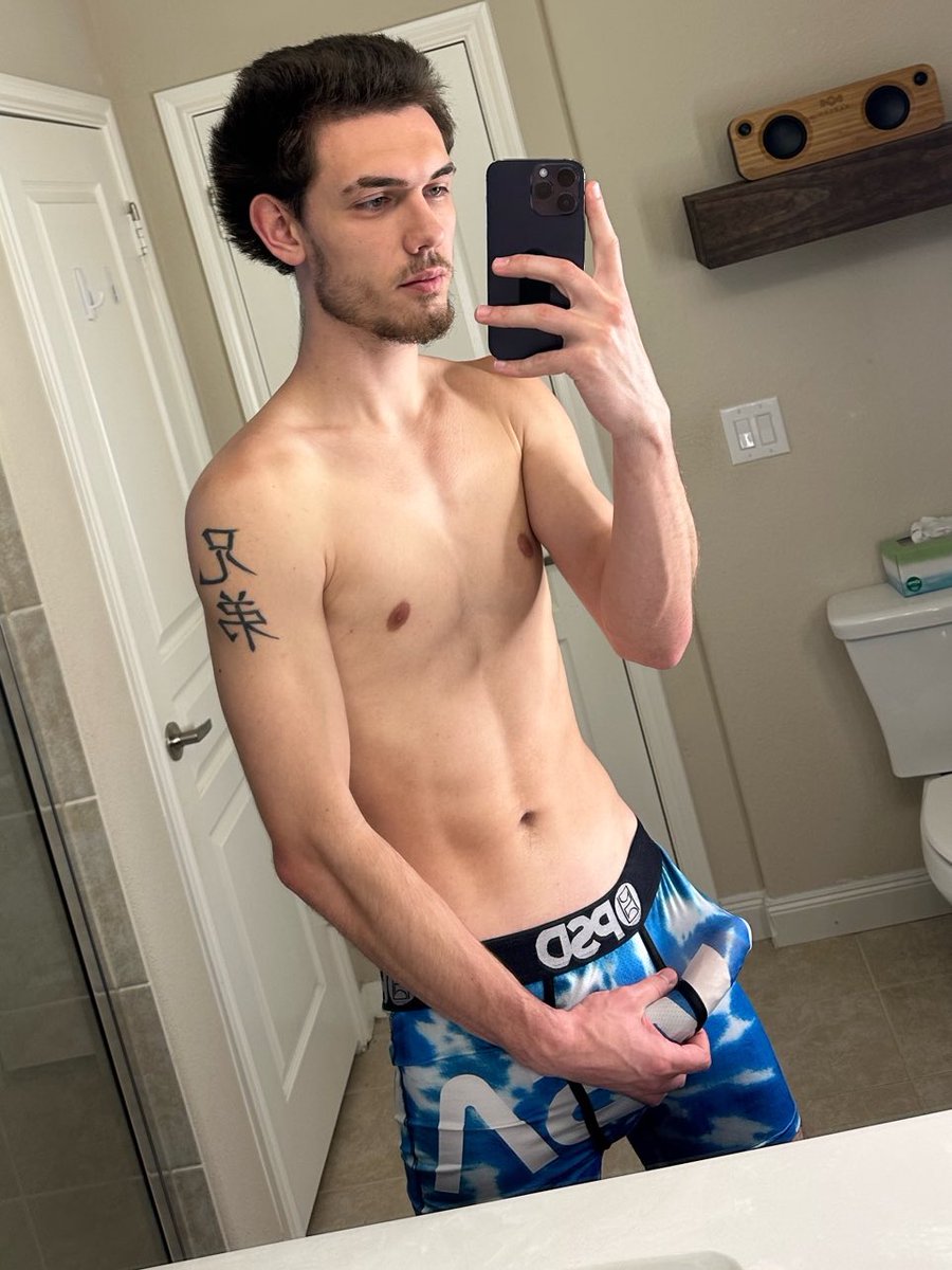 SagShane's tweet photo. RT when you see it..🥵 #fitness 
https://t.co/wt1G2ES0ny https://t.co/04yaZ5GpCy