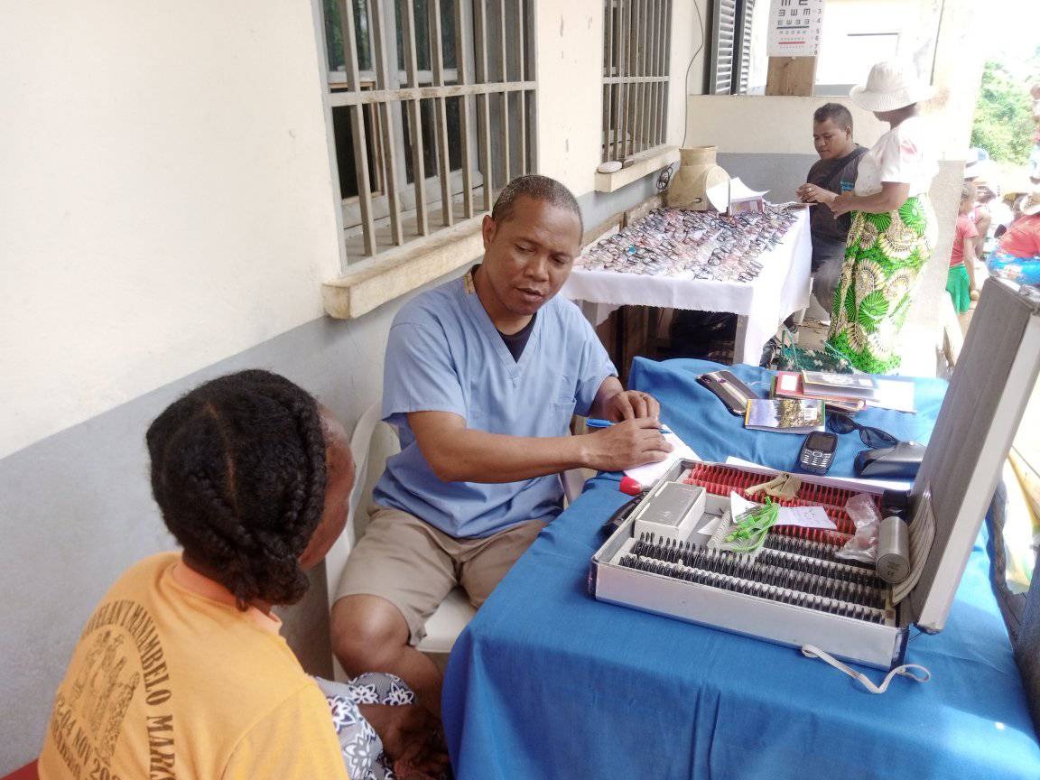 HoverAid's tweet photo. Our team undertook the first MMS of the year last week. Read more at https://t.co/3HGtULPE5G #charity #health #madagascar #africa #water #hovercraft https://t.co/GYNVJ637u3