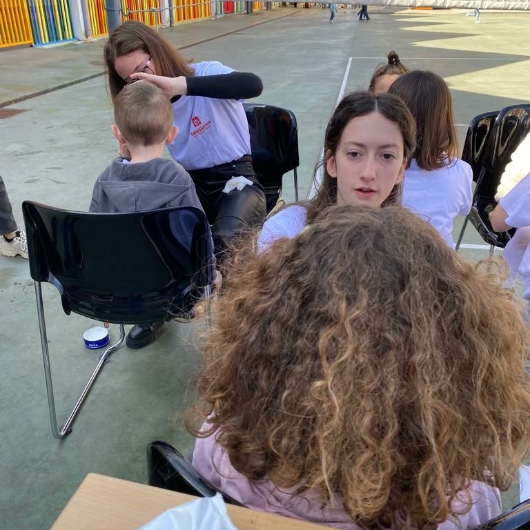 EEncantadaElena's tweet photo. Éxito de talleres de reciclaje y pintacaras para la mañana de Puertas Abiertas. Gracias por toda la ilusión que habéis puesto , y no hay mejor sensación que ver lo felices que habéis hecho a todos los peques que han participado. Educadoras de ❤️. 😘😍 https://t.co/nRxcikC6Bf