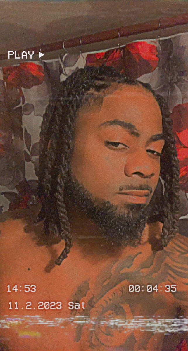 _meekar's tweet photo. Hey hoes 😂😂😎 https://t.co/b6ybRdeKKO