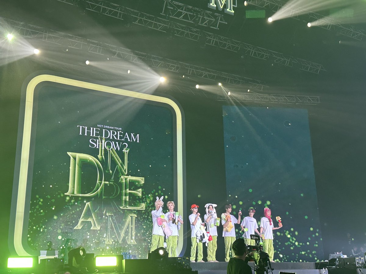 JaylieViVi's tweet photo. Thank you 7Dream 💚🦁🦊🐶🐻🐰🐬🐹💚#NCTDREAM #NCTDREAM_THEDREAMSHOW2_IN_HONGKONG 230325 https://t.co/NLF9C6c9wF