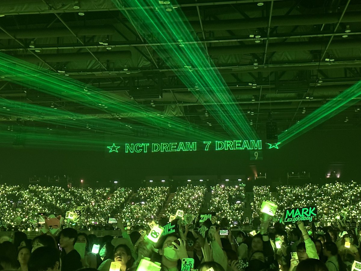 JaylieViVi's tweet photo. Thank you 7Dream 💚🦁🦊🐶🐻🐰🐬🐹💚#NCTDREAM #NCTDREAM_THEDREAMSHOW2_IN_HONGKONG 230325 https://t.co/NLF9C6c9wF