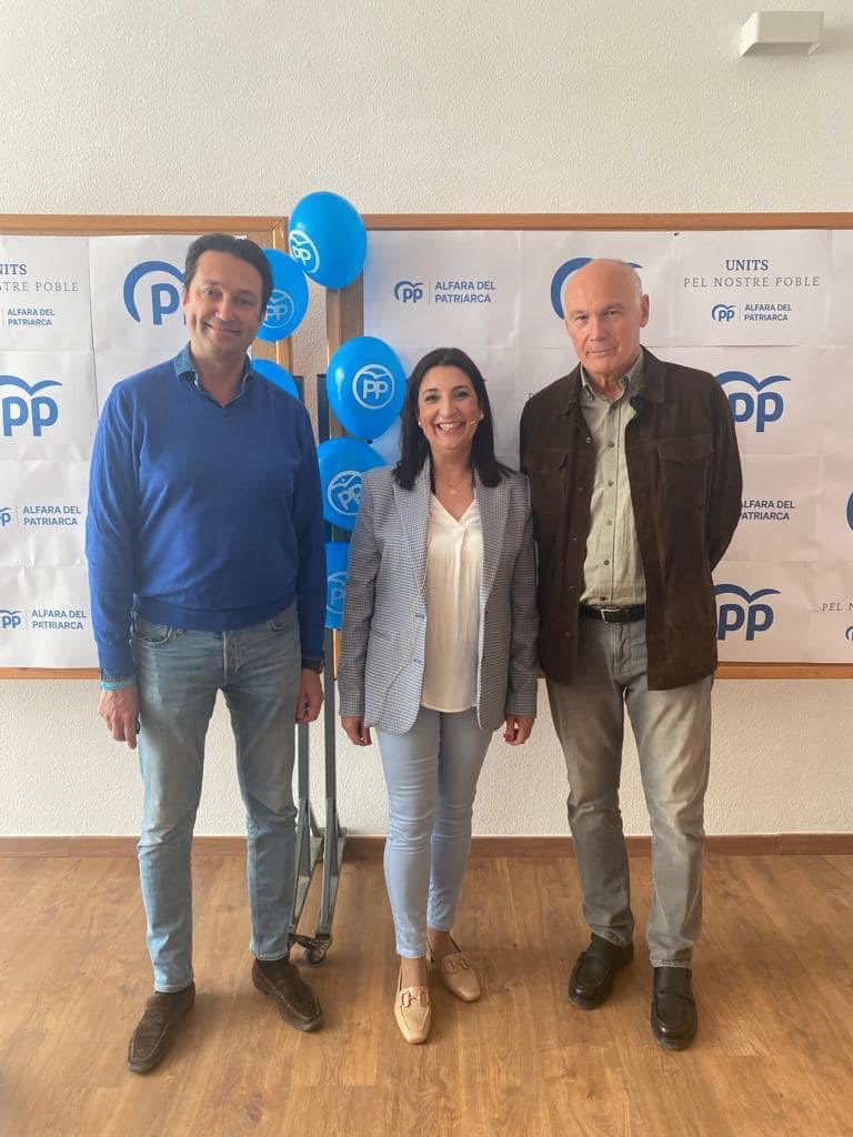 PPAlzira's tweet photo. Esta mañana el candidato a la alcaldía de Alzira ha asistido en señal de apoyo a Pura Sanchez Perez, candidata por el PP en Alfara del Patriarca.

Por la tarde, se ha desplazado a Utiel apoyando a Ricardo Gabaldón el candidato a la alcaldía de Utiel. https://t.co/YH0kDgFZ1b