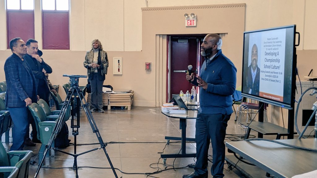 MightyTarbabes's tweet photo. Thank you to Dr. Jesse Jackson, III for our in- service. Grateful for our partnership with The Best Man Company, LLC. Staff appreciated his insights and we look forward to continuously improve and care for each other and our scholars. @drjwjackson3rd #ELEVATE #TheBestManCompany https://t.co/cehELvANE2