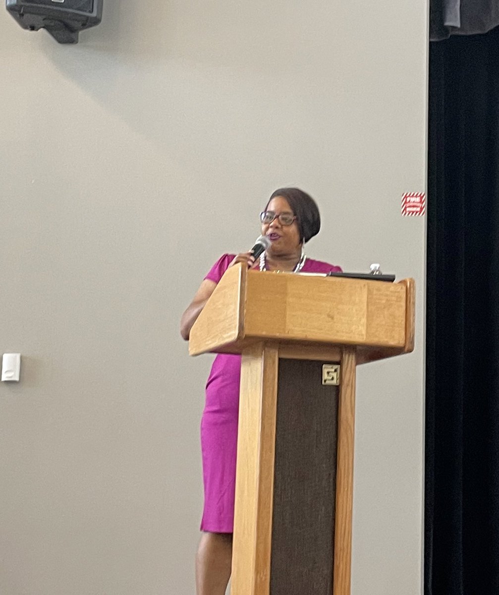 maty_orozco's tweet image. Saturday inspiration @R4TCWSE learning, sharing and growing. #standingonhershoulders #springconference #inspiration #learning #tcwse
