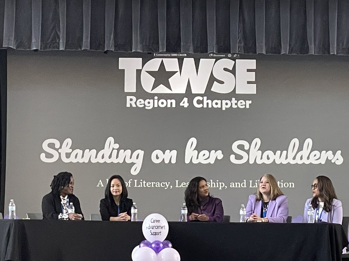 maty_orozco's tweet image. Saturday inspiration @R4TCWSE learning, sharing and growing. #standingonhershoulders #springconference #inspiration #learning #tcwse