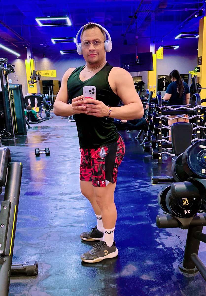 Alfonso70933765's tweet photo. Por qué también en Sábado se Ejercita…. #TodoPorHoy #SmarFit #Lagunerito #GymBoy #BiBoy #ABeber https://t.co/ywWr2VER9s