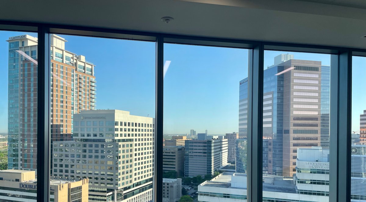 nancymizeg's tweet photo. Presenting 2 posters at the same time is > fun 😂!
my  lupus  work  on  my  R  +  case  report on  my  L by  the  brilliant  @CarenStuebe -  beautiful  Houston  morning  #APSASRC2023 https://t.co/lLSiGsqbus