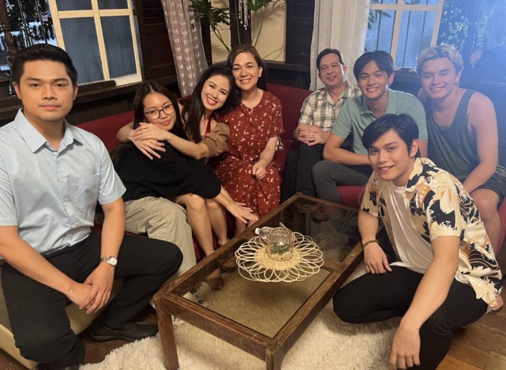 GAMORAYOURKARMA's tweet photo. Masaya ang Sabado night ng mga #Kissables ni @KissesDelavin dahil sa ayuda :) 

Thank you, Miss Mickey and @dustinemayores9 🥰❤️ https://t.co/dR9yAwtWpo