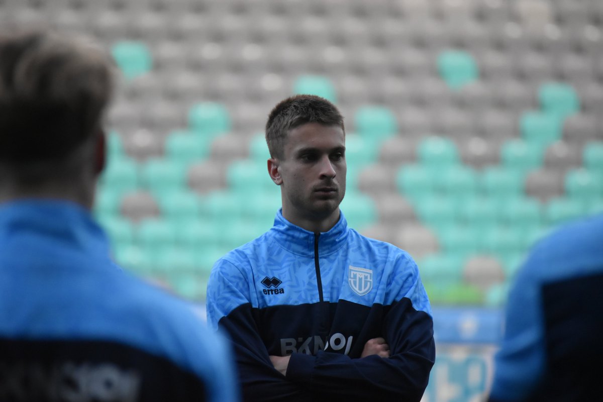 FSGC_official's tweet photo. 🔜 | Titani in campo per la rifinitura alla vigilia di Slovenia-San Marino. Domani, alle ore 18:00, la sfida ufficiale valevole per le Qualificazioni agli Europei di Germania 2024!
►https://t.co/1hM7nmIX2c
#EuropeanQualifiers #SLOSMR #forzatitani #forzasanmarino https://t.co/hgQE0NjGTP