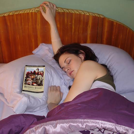 archivetwilight's tweet photo. “i can’t wait for the weekend” 
me all weekend: https://t.co/NsKHCVw3UK