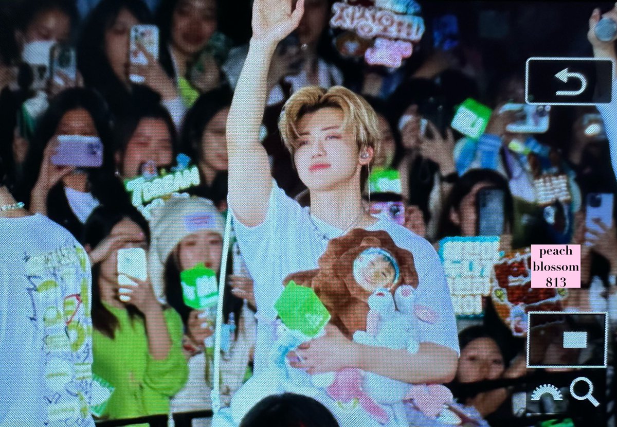 230325
작은 재민&amp;큰 재민
  #재민  #JAEMIN #ジェミン  #NCTDREAM  #peachblossom813