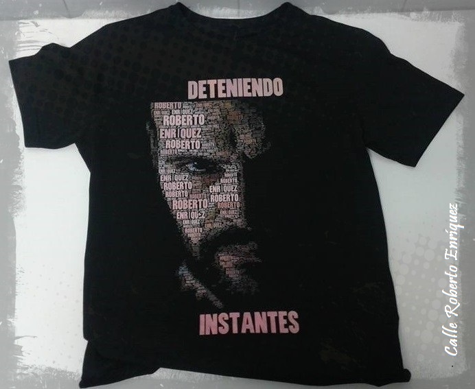 Hasta Suiza ha llegado una de nuestras camisetas #RobertoEnríquezDeteniendoInstantes 😊

A nuestra amiga <a href="/EAXPereira/">Alves Elisabete</a> , gran seguidora de #ROBERTOENRÍQUEZ ❤️

Camisetas de <a href="/CalleRoEnrquez/">CalleRobertoEnríquez</a>  con el V.º B.º de Roberto Enríquez

Más info: facebook.com/media/set/?set…