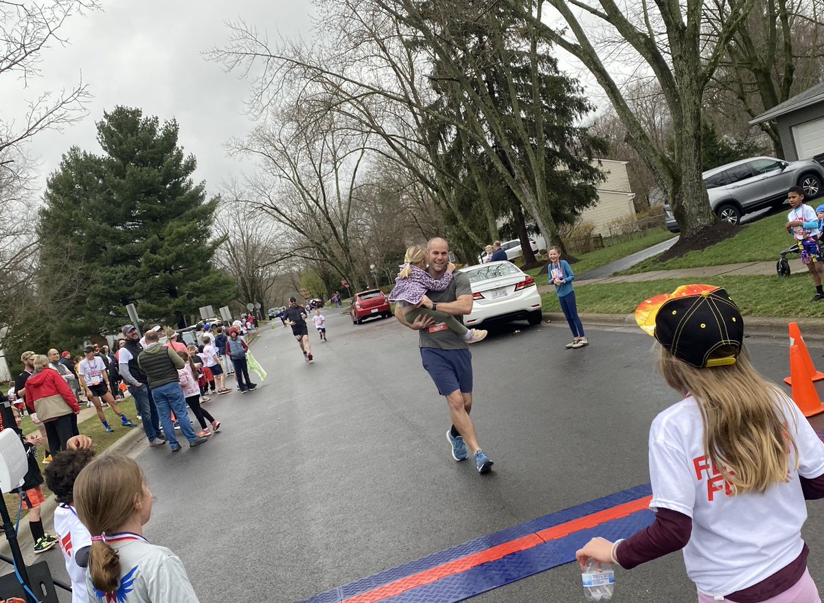 WES_Wellness's tweet photo. So thankfully for a great turnout and support for our 1st WES Wellness 5K! Also huge shoutout to our race partner @FleetFeetCbus who were amazing!  350+ in yr 1! Thankful to participate as an organizer, teacher, Dad, and community member! #WESwellness5K #itsworthit @wcsdistrict https://t.co/6ZlzyrqUGH