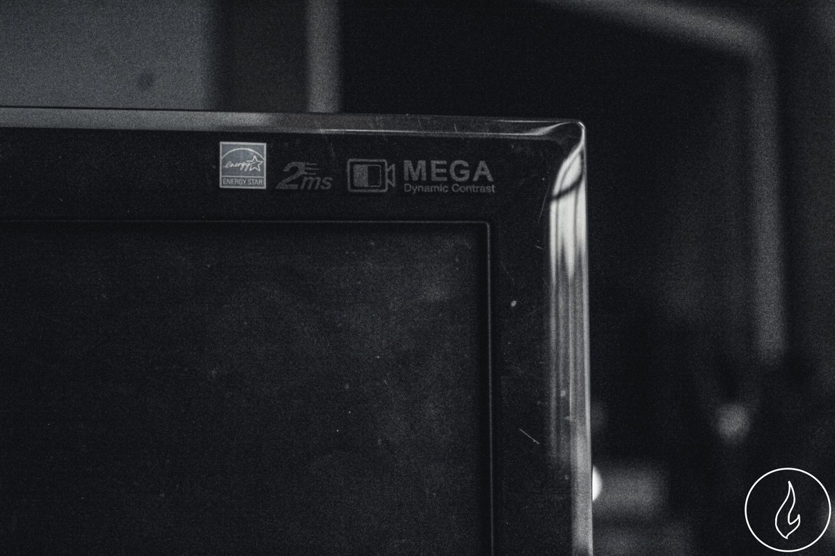 firebrand898's tweet photo. We need need a clear monitor to play games and edit.
Today's pic 

📸 by @yongkriss_no1
Taken with @CanonUSApro EOS rebel T6 
Edited with @Photoshop

#firebrand
#pc #monitor https://t.co/oS6fSPlIvz