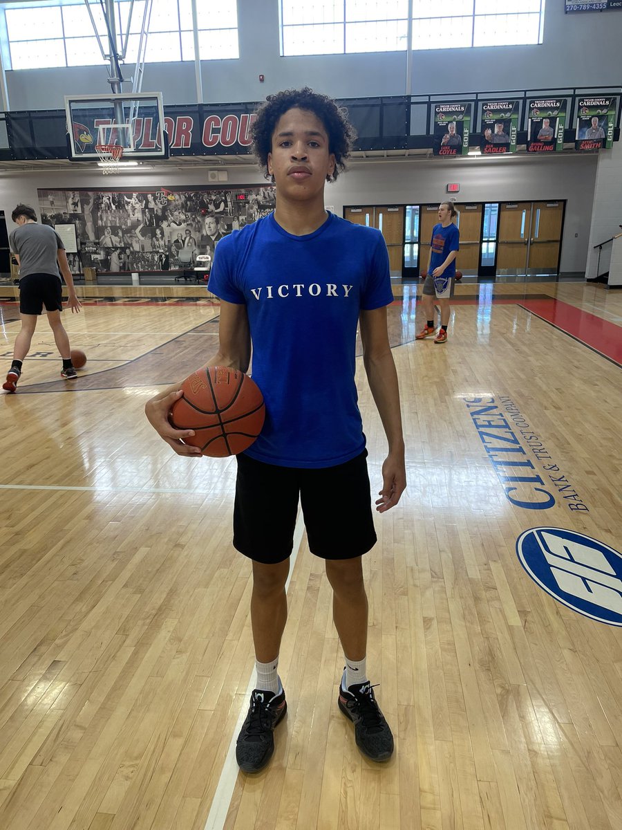 6’5 2026 Glasgow HS - Jerrick Martin #MrDoItAll 

Young man isn’t on any list that I can think of … and that’s a CRIME! 

Can really handle and create for hisself off the bounce FINISHES ABOVE THE RIM 🐰#StayTuned <a href="/NextUpRecruits/">NextUpRecruits</a>