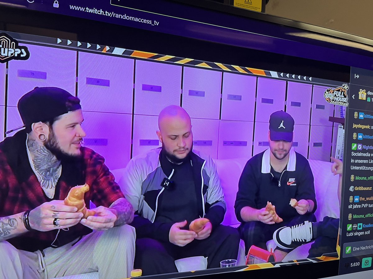 Gipfeli… UND DAS AM SAMSTAG! <a href="/_Swisstendo/">GipfelYEE</a> <a href="/noimihoi/">sozial butterfliege</a> nintenbro