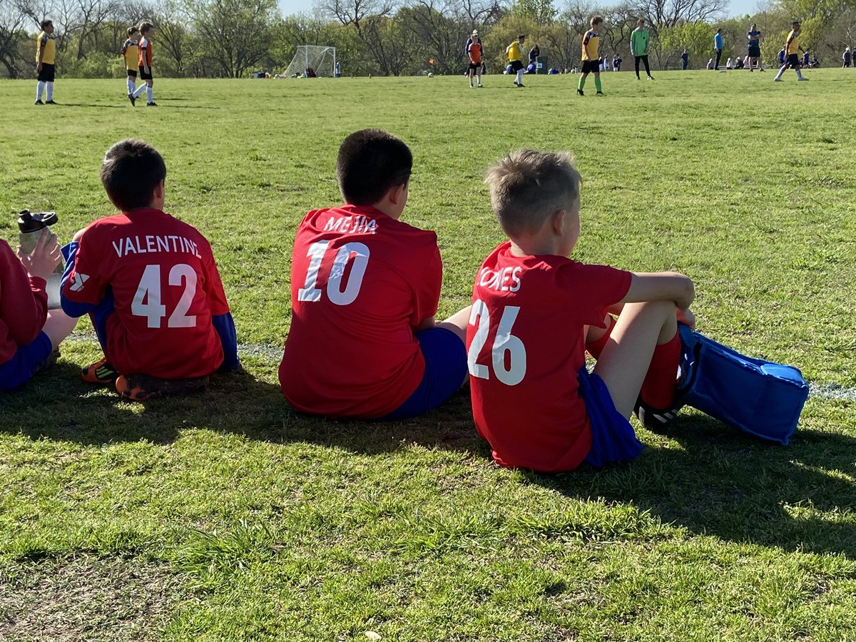 ElianaCastro987's tweet photo. In my child’s first ever soccer game, We are so grateful and in awe of your support in and out of the classroom @miss_caballero_  💚Building and strengthening relationships with students and their families is so powerful!   #gheeagles #risdbelieves https://t.co/JWlaKuZC7h