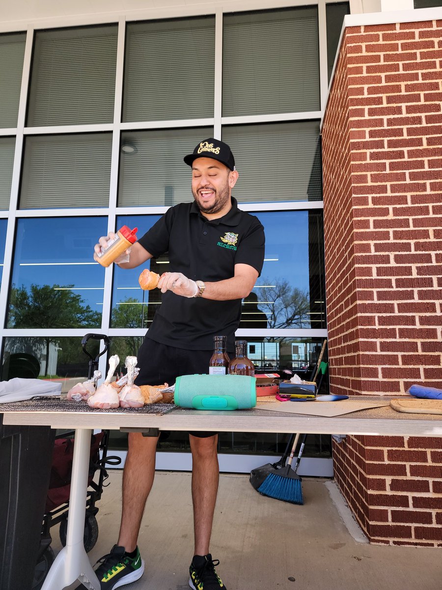 Omar Cortez tweet media