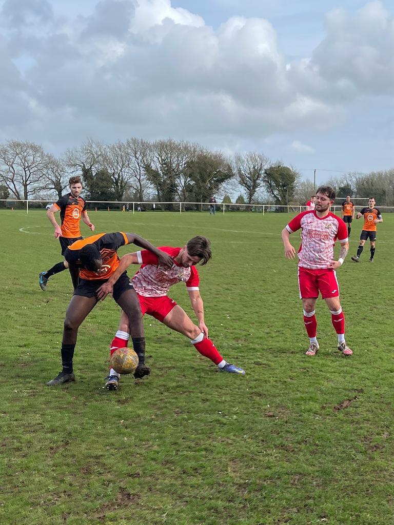 BishopSuttonAFC's tweet photo. Some snaps from todays 1-1 draw https://t.co/HbFG2u9rE1