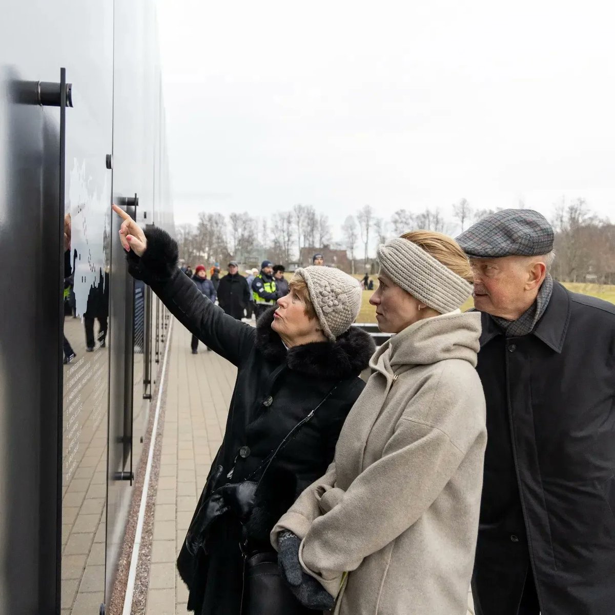 kajakallas's tweet photo. On 25 March 1949 my family was among the 20 000 Estonians deported to Siberia by the Soviets.

Russia uses the same terror tactics in Ukraine. We must end this cycle of aggression. Ukraine must win. Russia must be held accountable for all crimes committed. https://t.co/gKl52Bpt2v