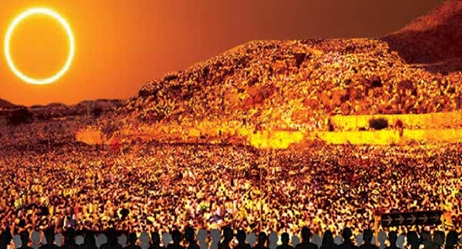 kelak di hari kiamat ketika semua manusia yg pernah hidup di dunia, dari manusia pertama hingga manusia terakhir dikumpulkan untuk dihisab di sebuah padang yg luas dmn matahari begitu dekat smp mereka tak sanggup lagi menahan penderitaan dan kepedihan #mariiview