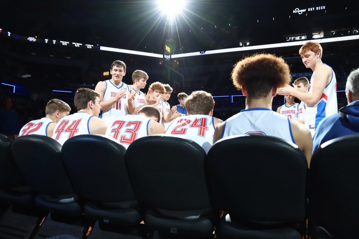 connerlayne's tweet image. @LintonMinerHoop lead 29 to 18 at halftime! @IHSAA1 @GainbridgeFH #ihsaa #class2a #statefinals