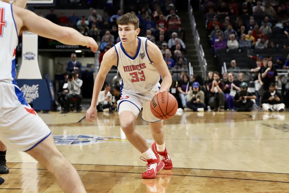 connerlayne's tweet image. @LintonMinerHoop lead 29 to 18 at halftime! @IHSAA1 @GainbridgeFH #ihsaa #class2a #statefinals