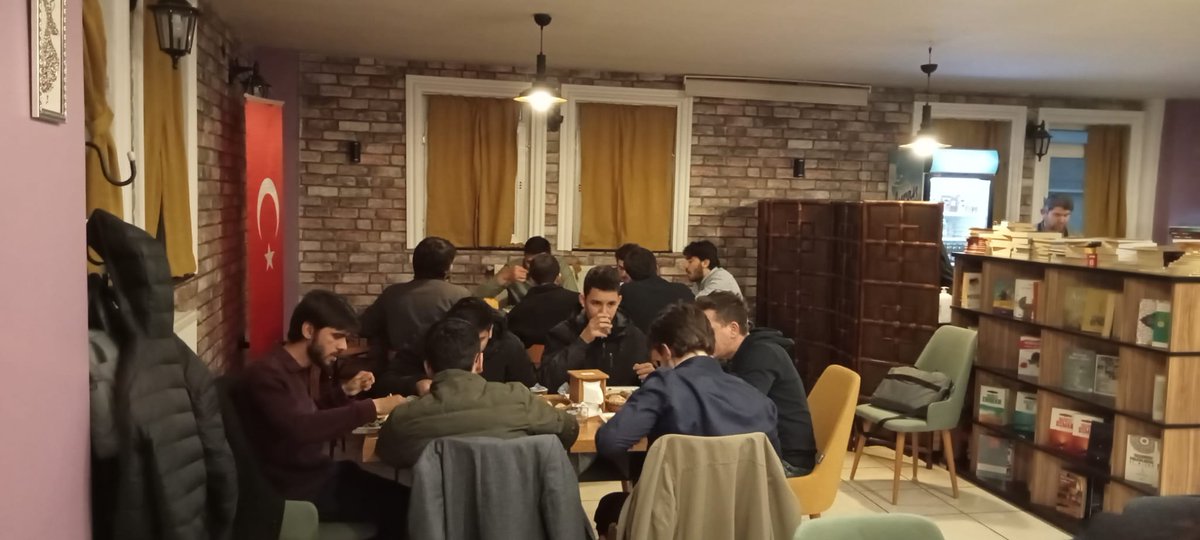 MGKitapKahve's tweet photo. MG Kitap Kahve'de askıda iftar programı. https://t.co/59AQFAfKEs