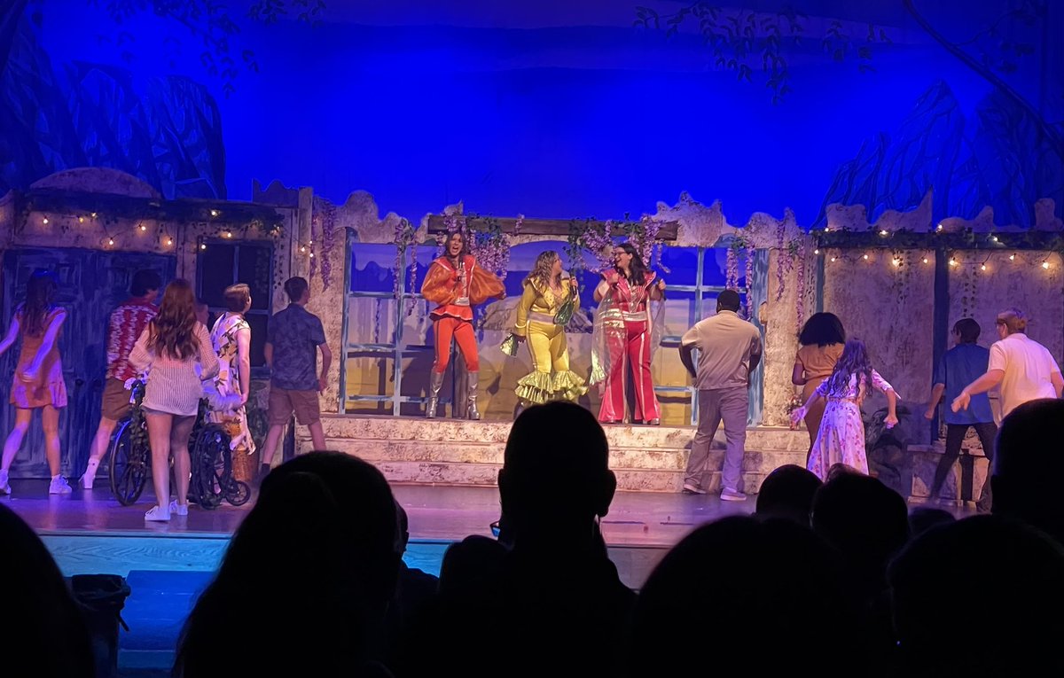 Leslie DeSimone tweet media