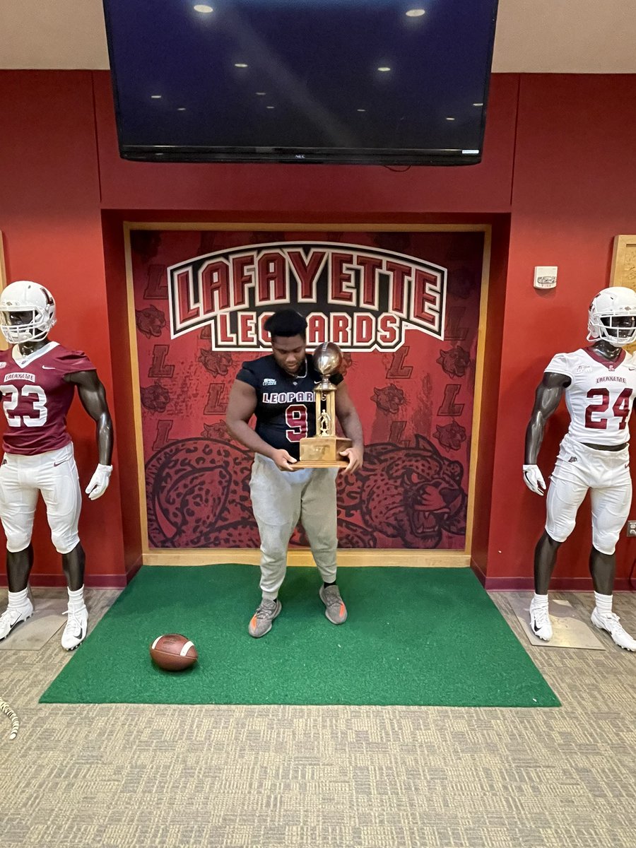 PaulVidal52's tweet photo. Had a amazing time at @LafColFootball Thank you @CoachSejour @CoachDWilkins for your time and the rest of the coaching staff at Lafayette Football. @CoachCamp01 @dpfootball @MHuliev @Coach_Keith__ @CoachDarrisaw @znaszimento @r_crusco7 https://t.co/BbX37DQ3XB