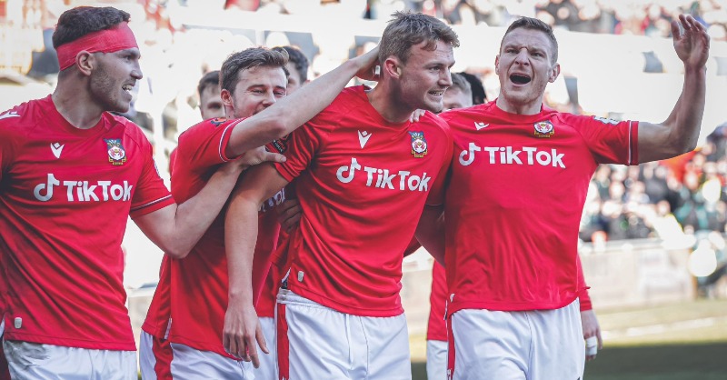 Wrexham_AFC's tweet photo. REPORT | Wrexham 3-0 York City

✅ Three points
✅ A clean sheet
✅ 100 league goals
✅ Top of the league

🔴⚪ #WxmAFC