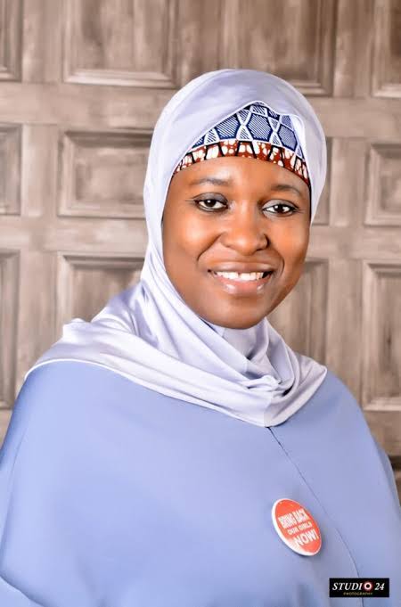 The story of Obidient, the Labour Party, & H. E Peter Obi will not be complete without this beautiful woman. Dear @AishaYesufu, thanks for all you do for the masses of this country. Let's give her massive likes and retweets to celebrate 🎉 her. May her days be long on earth.