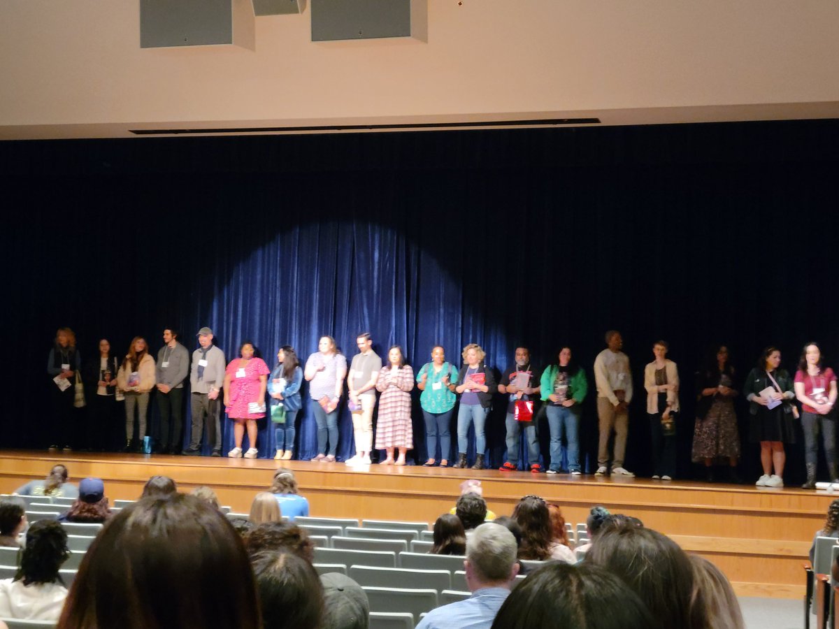 GoodmanACE_LMC's tweet image. Having a blast w 3 of my fav things: librarians, authors &amp;amp; books @TeenBookCon @aldinelibraries #teenbookcon2023