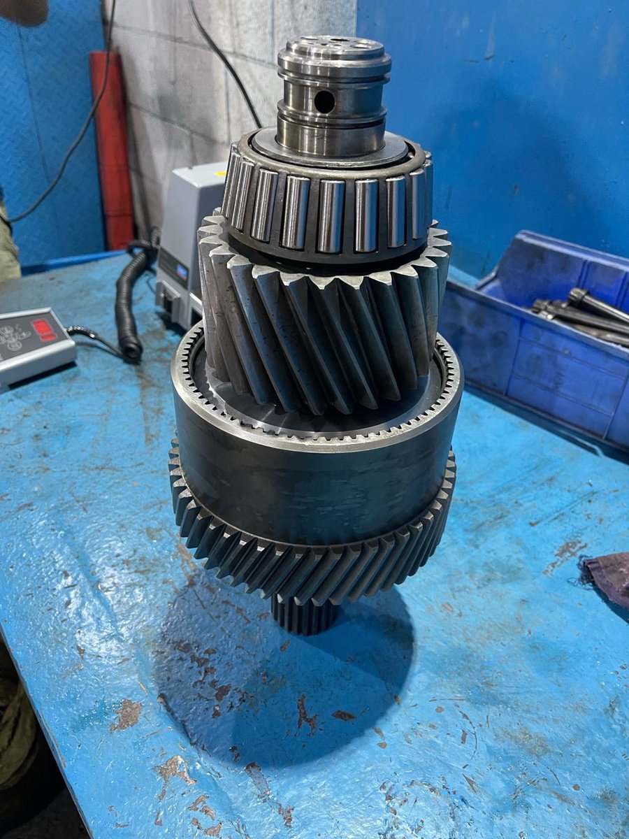 SeasPillar's tweet photo. Finally, the gearbox was transferred back to the vessel and installed in place and carry out arrangement of alignment with PORT side main engine and shaft propeller. https://t.co/pAIsw7wrz8