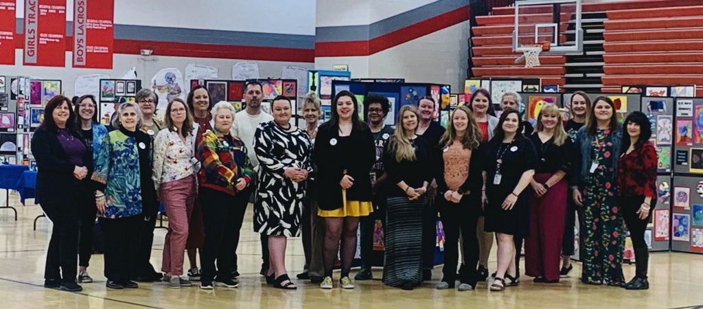 Dedicated. Passionate. Art leaders. Wonderful to work with this group of art teachers! Congratulations to a successful Arts Festival to all of fcps1ARTS
#fcps1artsYAM23 
#VaartedYAM23